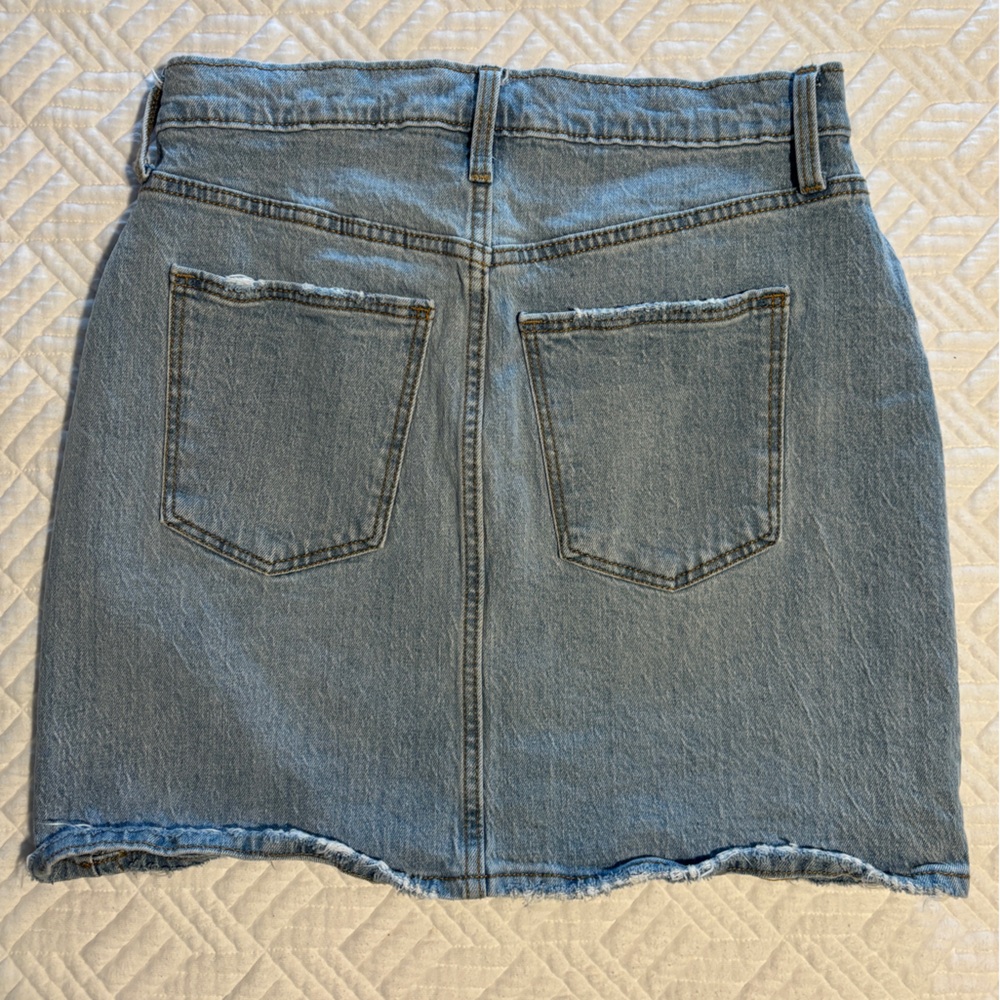 Universal Thread Denim Blue Skirt Size 6 - Picture 3 of 3